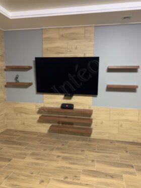 Полки навесные в гостиную, орех